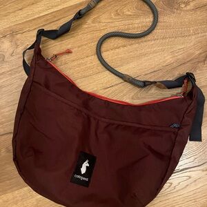 Cotopaxi Men's Deep Red Messenger Bag